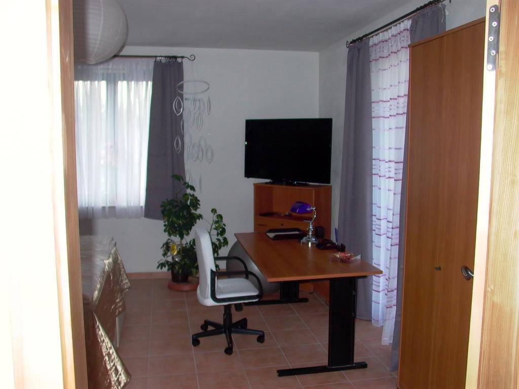 Gaestezimmer Ferienwohnung Villa Alexa, Mit Wallbox Woltersdorf  Camera foto